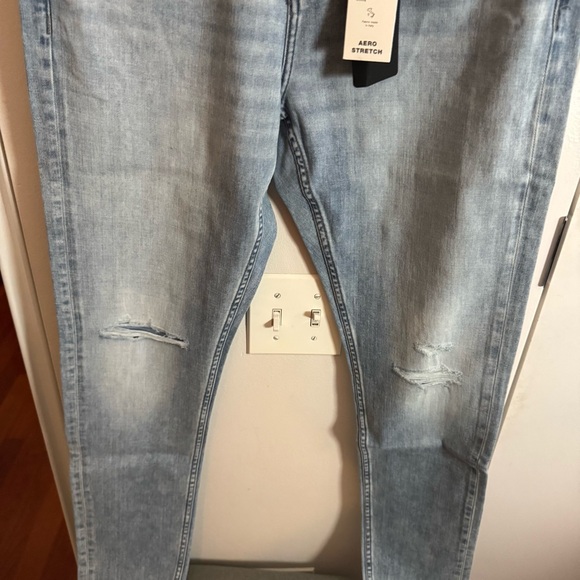 RAG & BONE light wash skinny jeans 33w x 32l - Picture 3 of 6